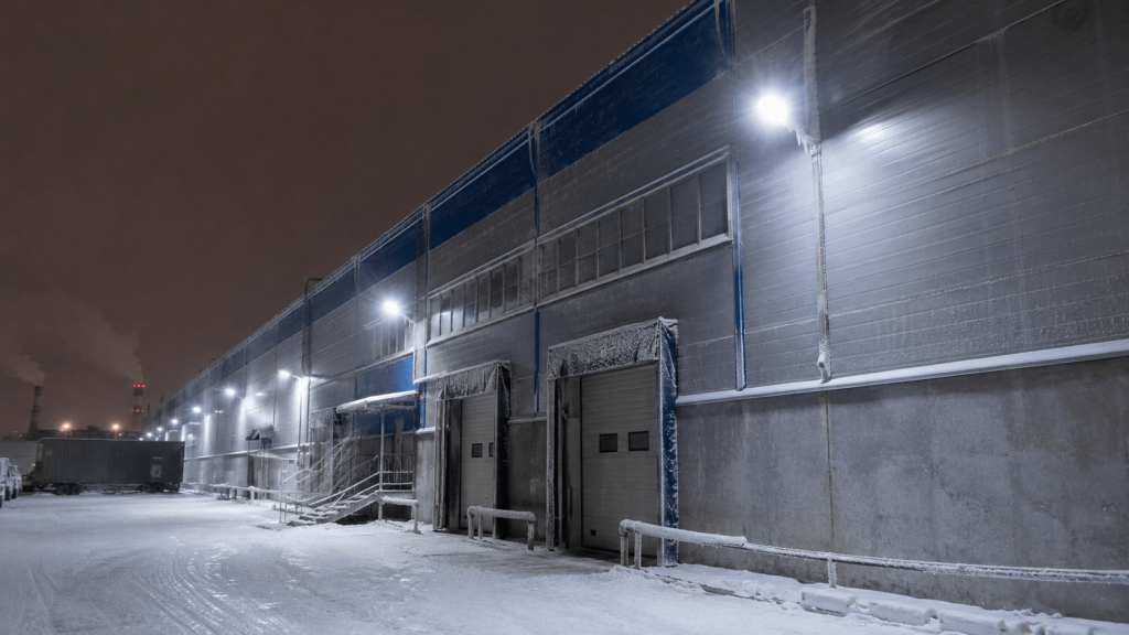 Outdoor LED lighting for warehouse and industrial premises in winter conditions